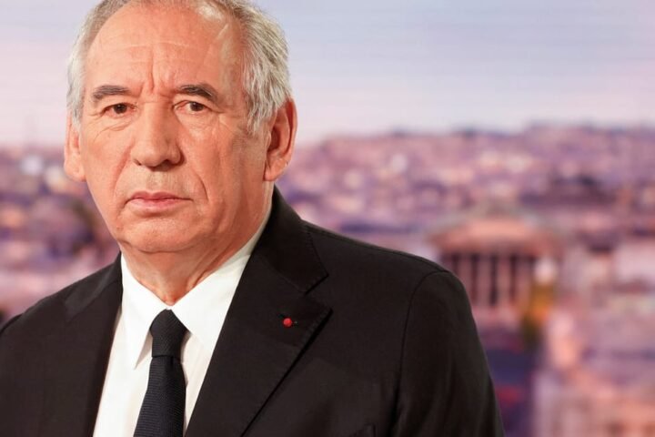 Bayrou warns of financial crisis threatening France's stability