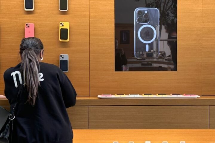 Britain abandons request for Apple user data access amid tech negotiations with the US