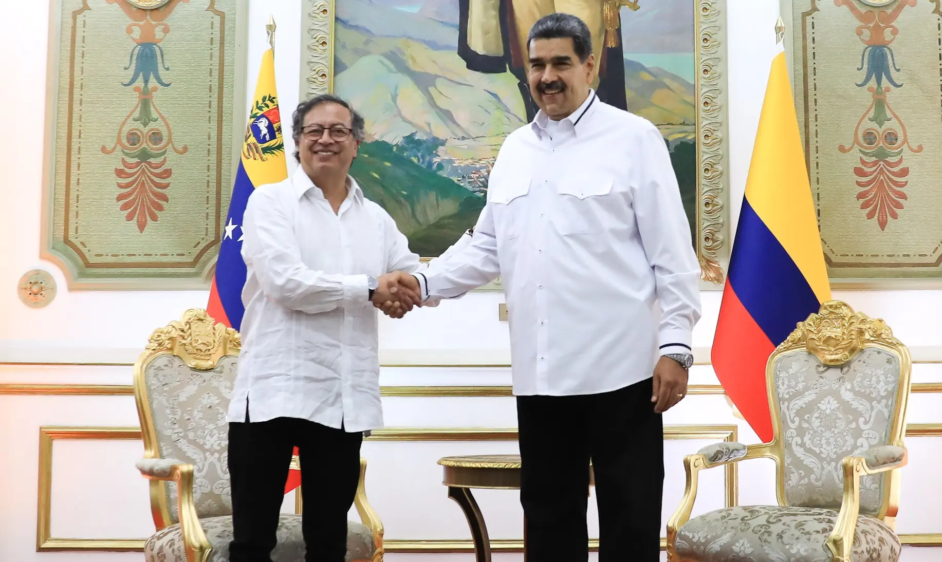 Colombian president orders armed forces to recognize shared identity with Venezuela