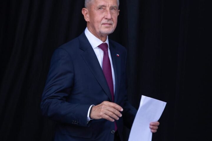 Czech government demands Andrej Babiš repay over €200 million in farm subsidies