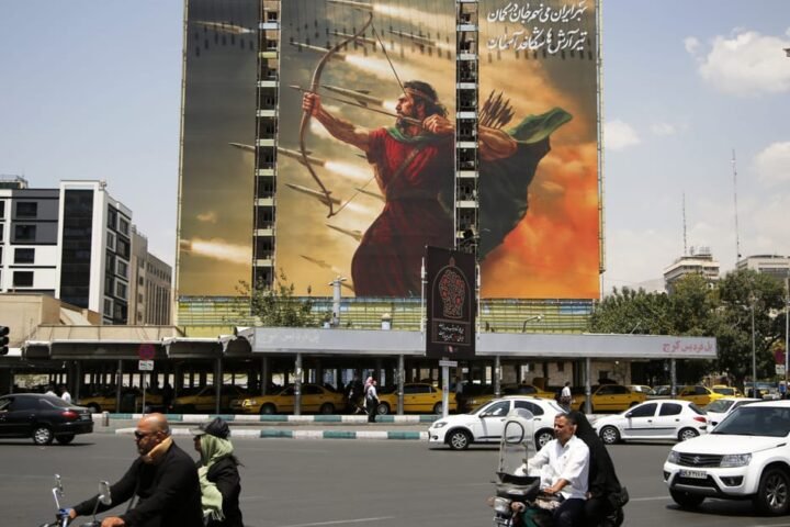 E3 warns of renewed sanctions on Iran if nuclear negotiations do not restart promptly