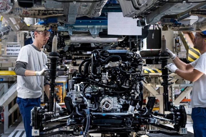 EU aims to reduce US tariffs to support car industry amidst ongoing trade negotiations