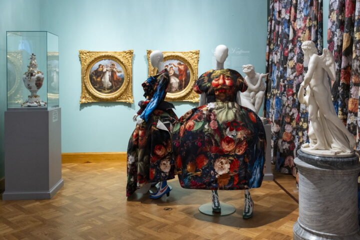 Fernand Huts' Phoebus Foundation opens flower exhibition in Tallinn's Kadriorg Art Museum
