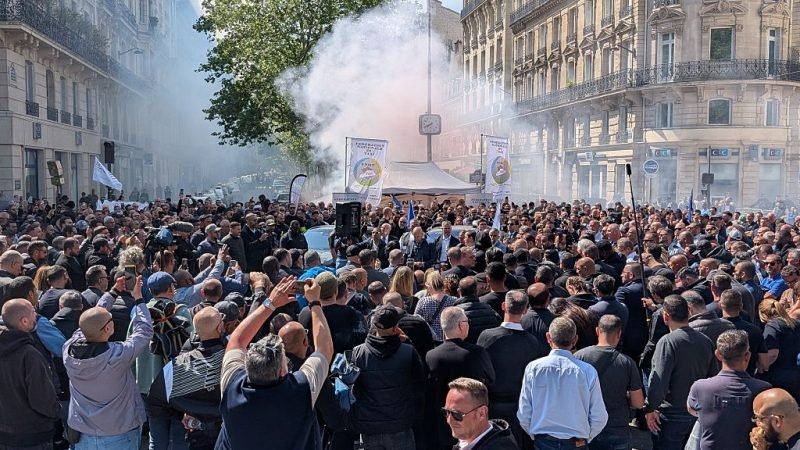 French unions announce nationwide strike on September 18 amid political crisis