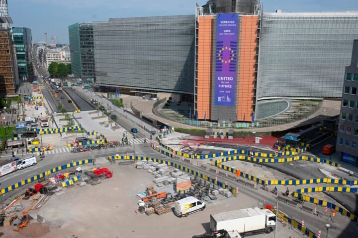 Funding challenges threaten completion of Schuman roundabout renovation in Brussels