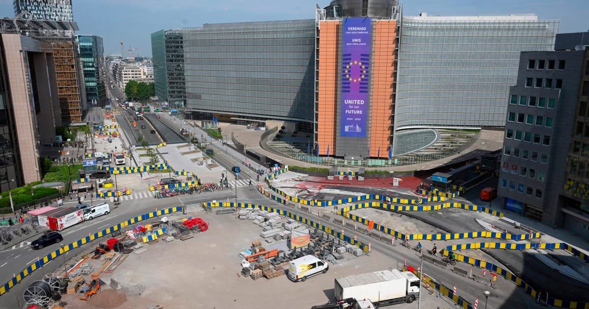 Funding challenges threaten completion of Schuman roundabout renovation in Brussels