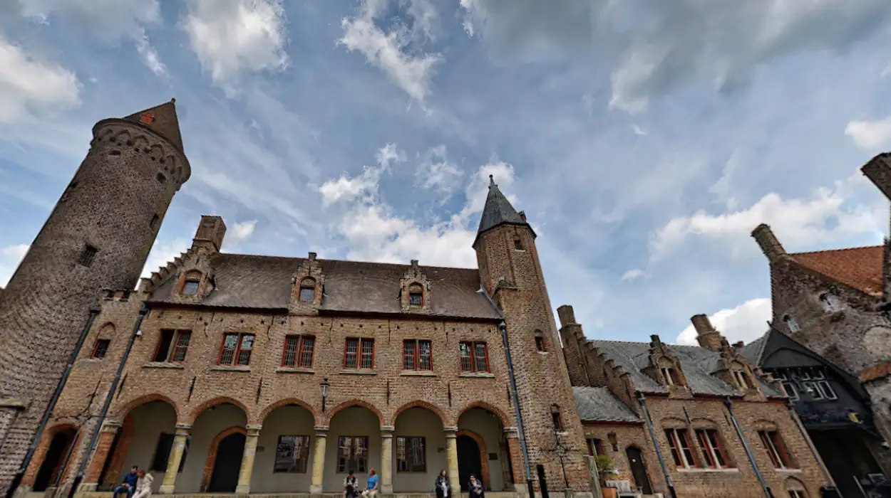 Gruuthuse Museum in Bruges joins international climate research initiative to protect heritage sites