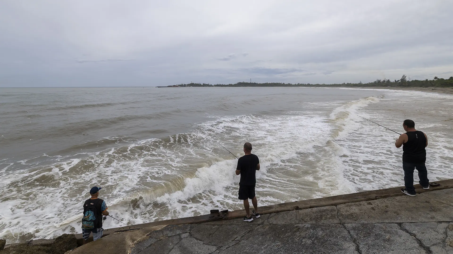 Hurricane Erin prompts evacuations in North Carolina and poses risks to Bermuda