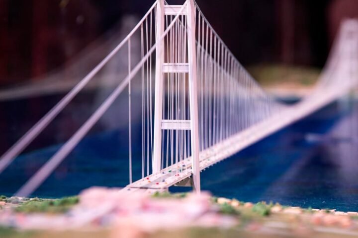 Italy secures final approval for €13.5 billion Sicily bridge amid mixed reactions