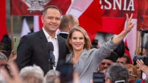 Karol Nawrocki inaugurated as president of Poland, emphasizes national interests over EU directives