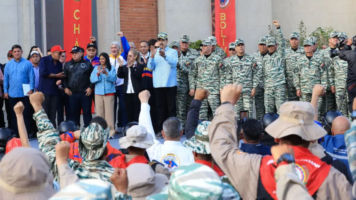 Maduro emphasizes readiness of Bolivarian militia amidst U.S. pressures on Venezuela
