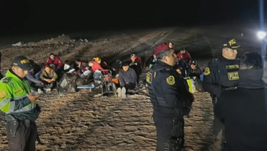 Peruvian authorities arrest six traffickers transporting 38 migrants from Chile