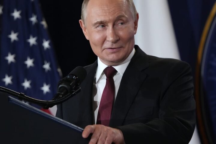 Putin proposes hosting Zelenskyy talks in Russia, but officials doubt sincerity