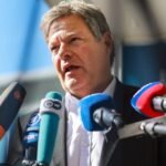 Robert Habeck resigns from politics after coalition collapse in Germany