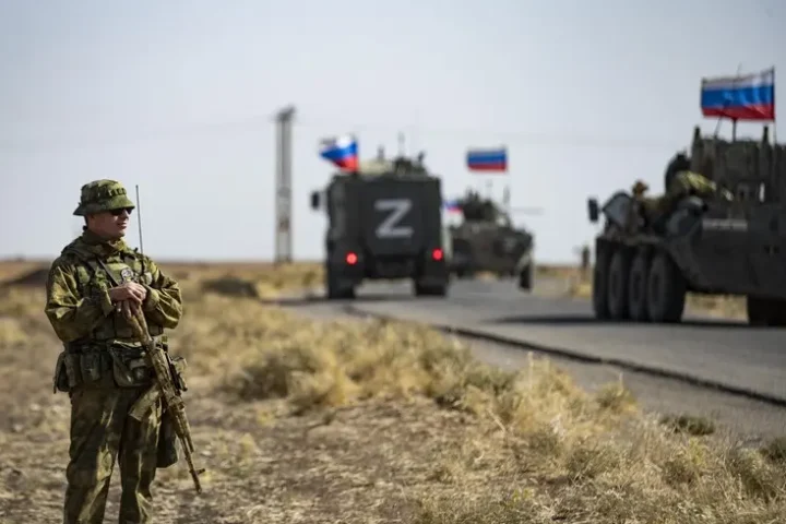 Russian forces press in on Ukrainian positions in Seredyna-Buda forest, risk of encirclement grows
