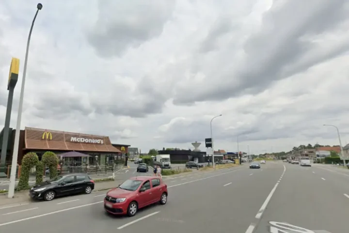 Three seriously injured in head-on collision on Heidebaan in Sint-Niklaas
