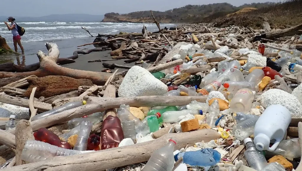 U.N. talks on global plastic treaty collapse as nations debate binding commitments