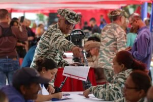 Venezuelan supporters rally for Maduro amid perceived U.S. naval threats to sovereignty