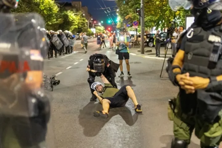 Violent protests erupt in Serbia against President Vučić amid ongoing student demonstrations