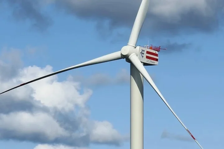 Worker injured at Genk wind turbine in stable condition after successful surgery