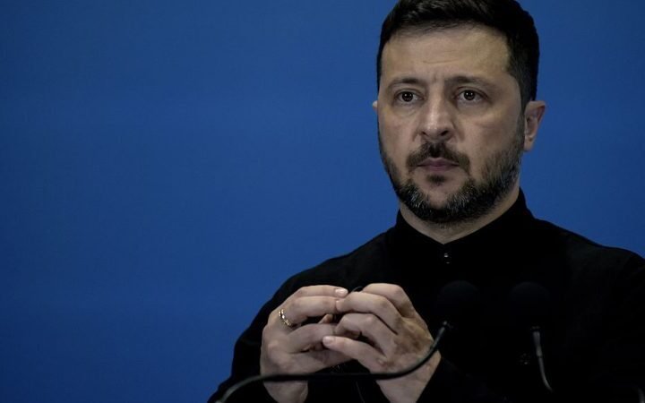 Zelenskyy reaffirms Ukraine's stance against territorial concessions amid upcoming US-Russia summit