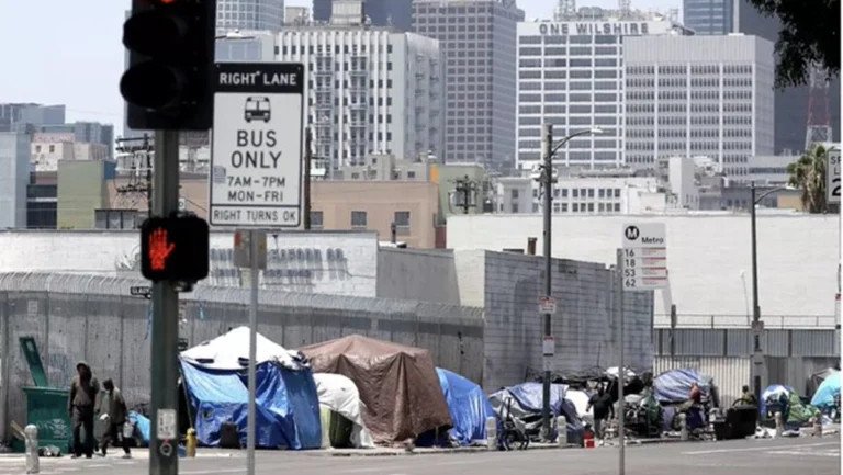 California's poverty rate remains highest in the U.S. despite economic growth
