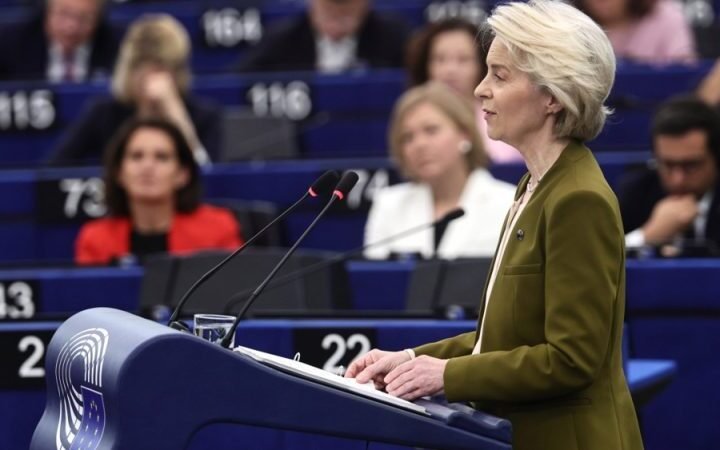EU president von der Leyen proposes stricter social media regulations for minors