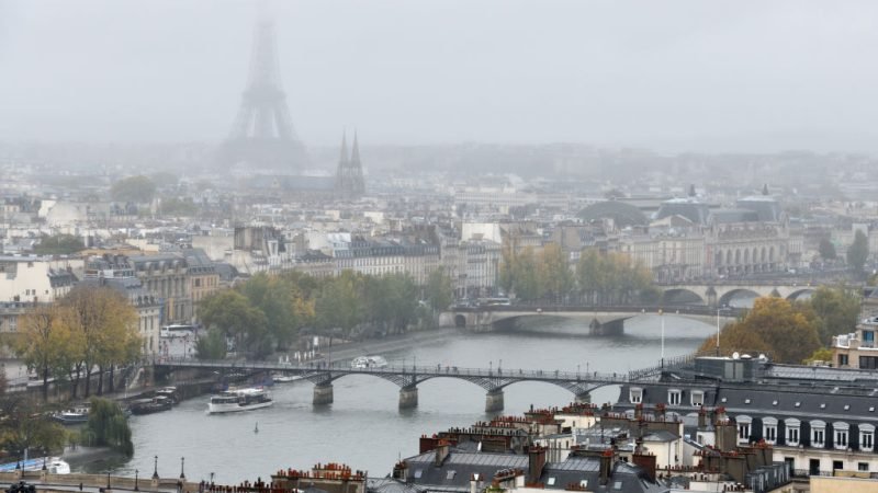 France's political crisis faces exaggeration amid manageable economic conditions