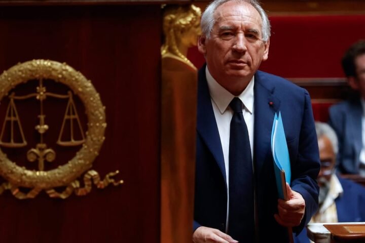 French government faces instability as Macron considers new prime minister amid crisis