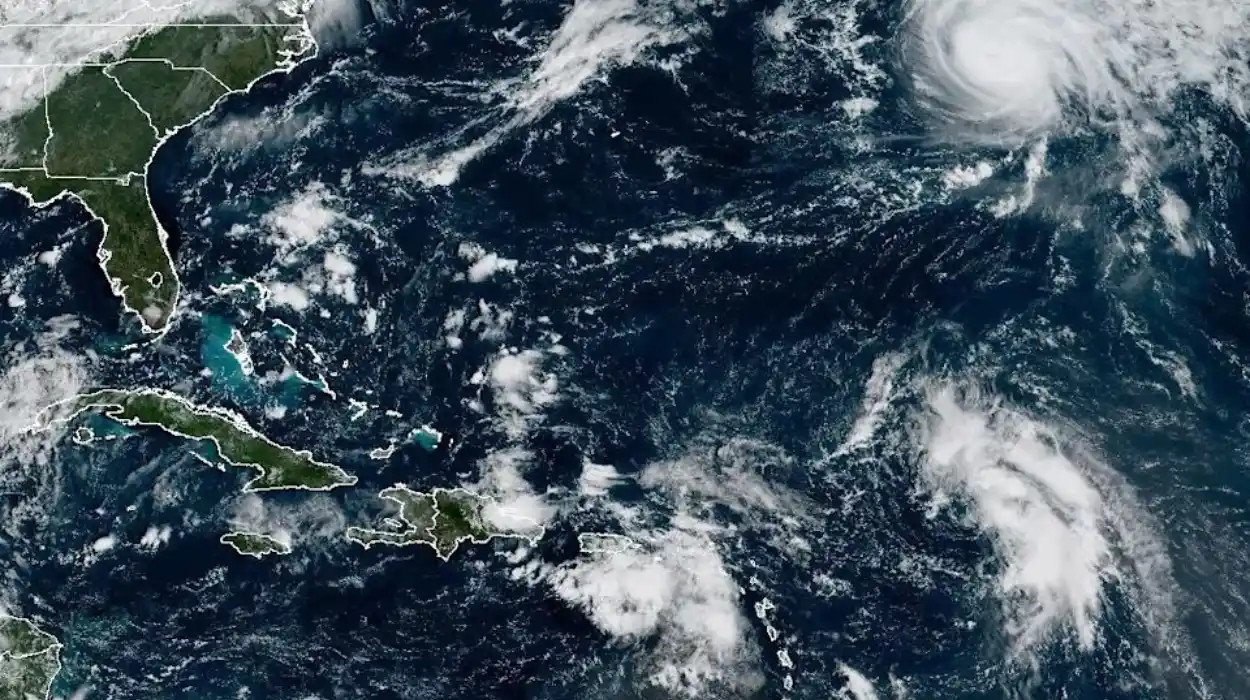 Hurricane Humberto expected to rapidly intensify into major storm by weekend