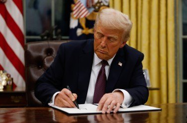Trump announces $100,000 fee on new H-1B visa applications to deter foreign workers