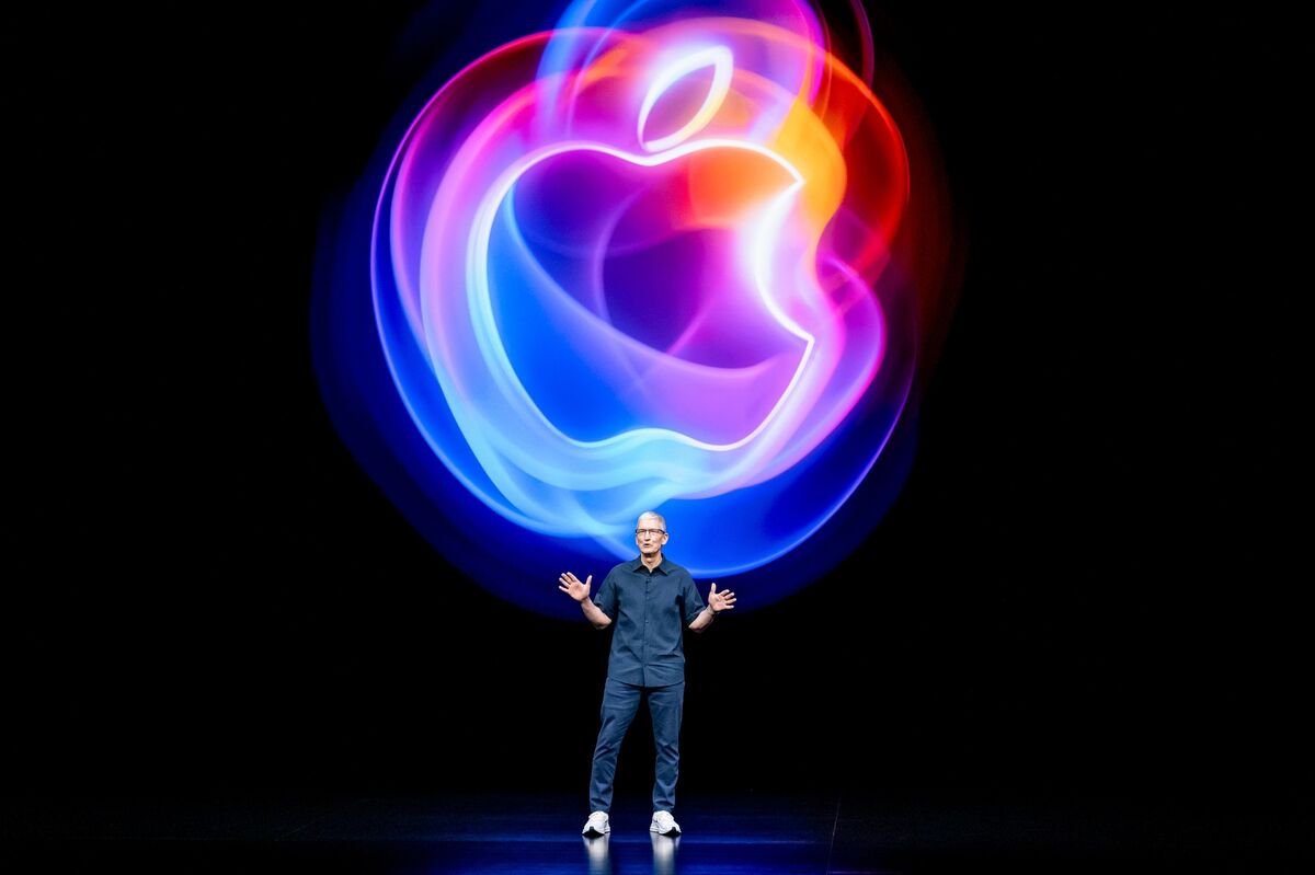 US labor board withdraws allegations against Apple CEO Tim Cook regarding workers’ rights