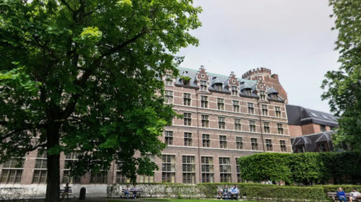 200 students participate in blood donation campaign at University of Antwerp's Wilrijk campus