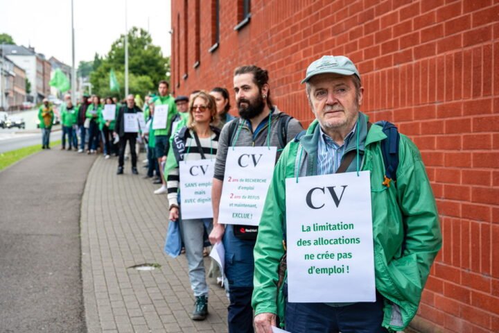 43,000 individuals to receive notifications regarding unemployment benefit reductions