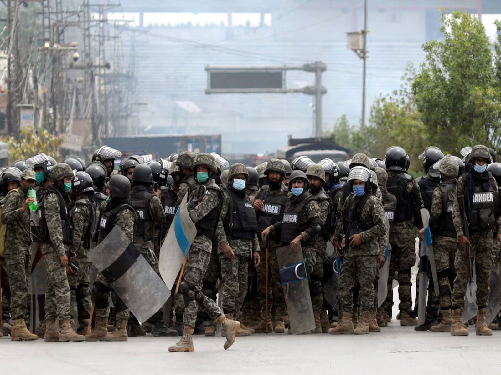 Authorities reopen roads in Pakistan's Punjab as TLP protesters march towards Islamabad