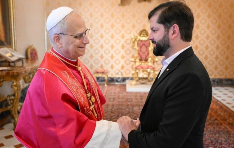 Boric meets Pope Leo XIV, discusses church's role in Chile and socio-political issues