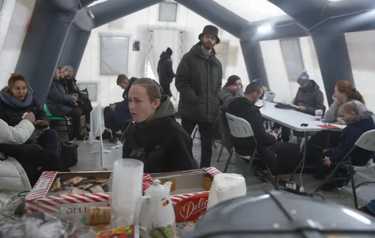 Casualties rise in Kyiv as schools adapt to ongoing energy crisis