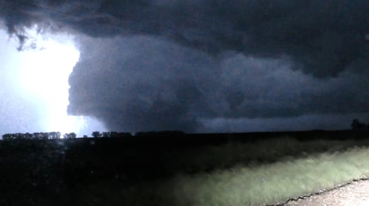 First EF5 tornado in the US confirmed after 12 years, causing fatalities and extensive damage