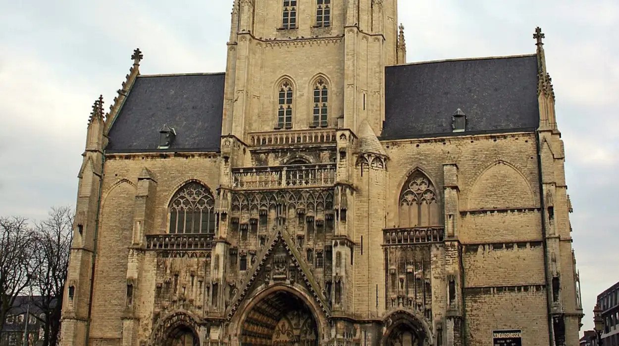 Flanders allocates €700,000 for urgent restoration of Tienen's 14th-century church