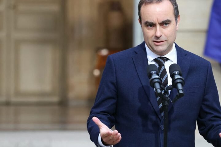 French prime minister Sébastien Lecornu assembles cabinet amid political continuity and budgetary challenges