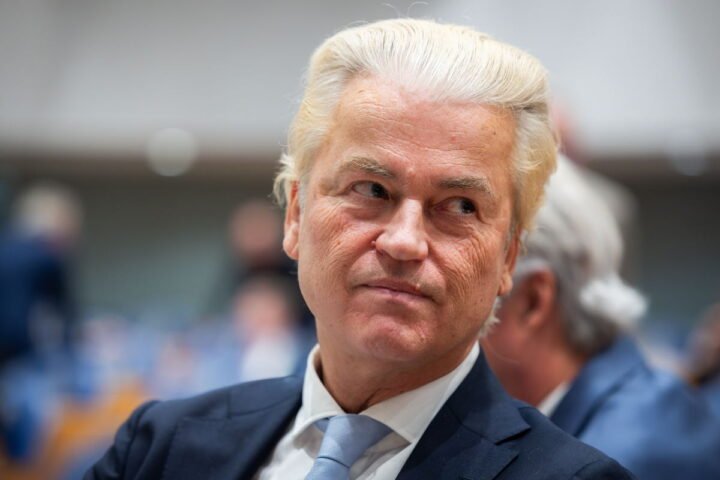 Geert Wilders resumes campaign after terror threat disrupts activities in Belgium