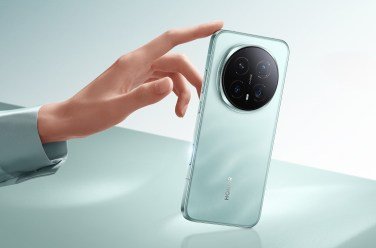 Honor unveils Magic 8 phones featuring large batteries and advanced AI capabilities