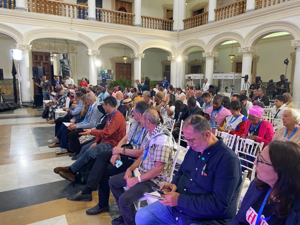 International anti-colonial resistance colloquium in Caracas gathers 137 delegates from 57 countries