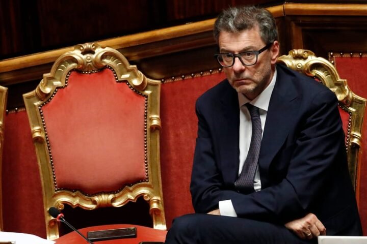 Italy aims to raise over €4 billion from banks as budget draft secures approval