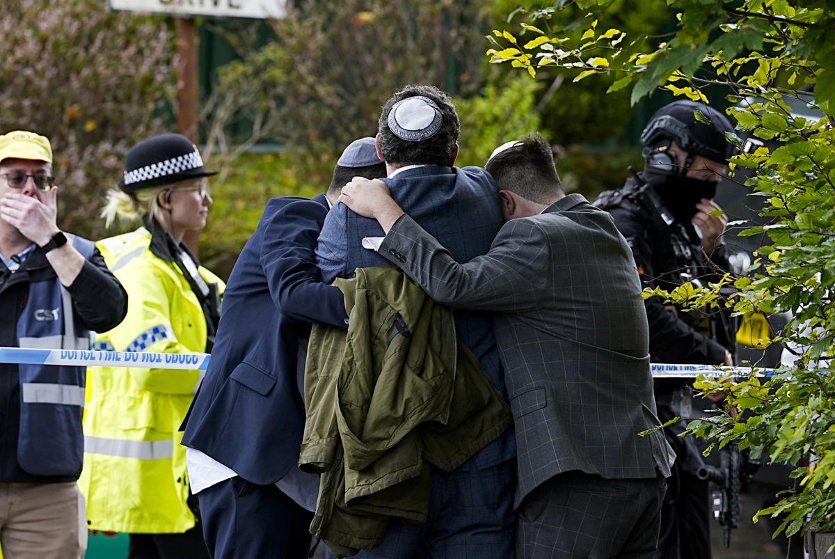 Leaders urge intensified action against antisemitism following synagogue attack in Manchester