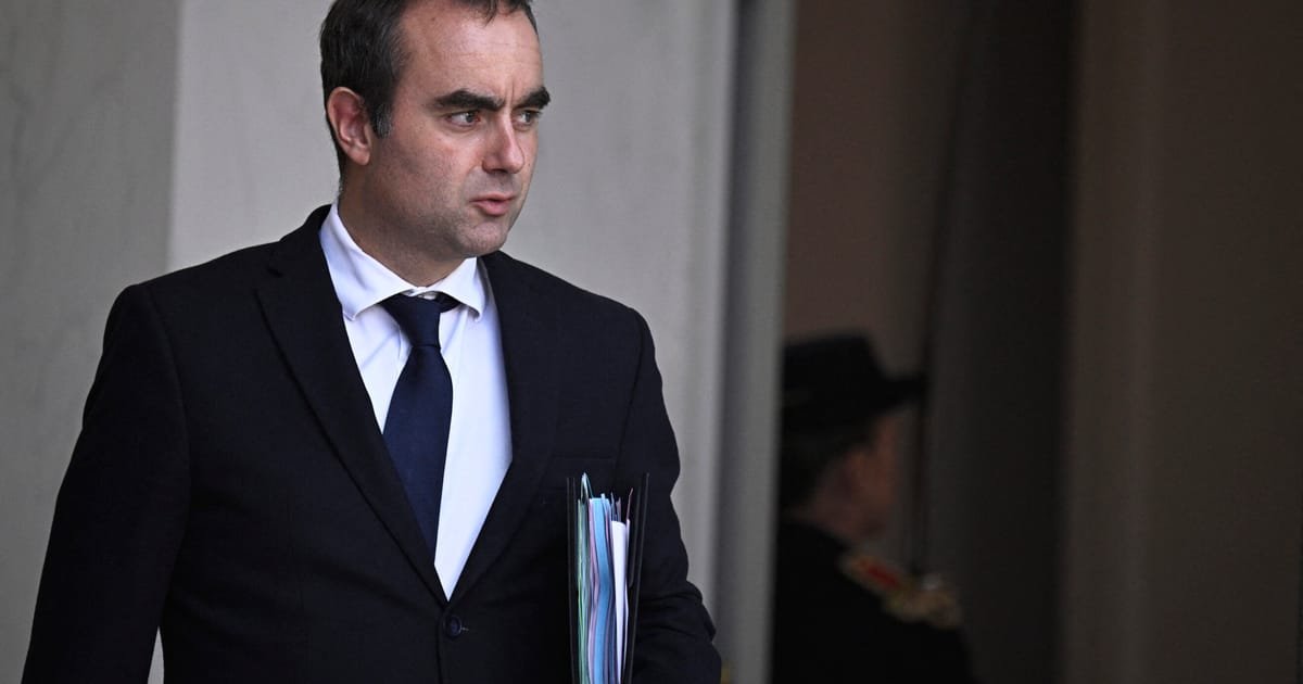 Macron's pension reform strategy challenges France's center-left opposition dynamics