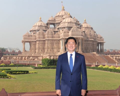 Mongolian president visits Akshardham temple during official trip to India