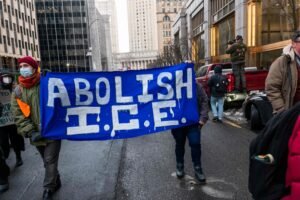 Protests erupt in Illinois against immigration raids as federal arrests exceed 900
