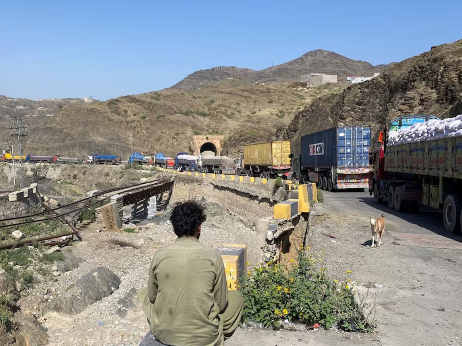 Regional powers call for restraint amid escalating Pak-Afghan conflict
